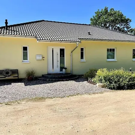 Ankerplatz * Behrensdorf